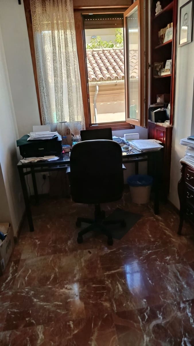4 slaapkamer Appartement te koop in Malaga stad - € 650.000 (Ref: 9964386)