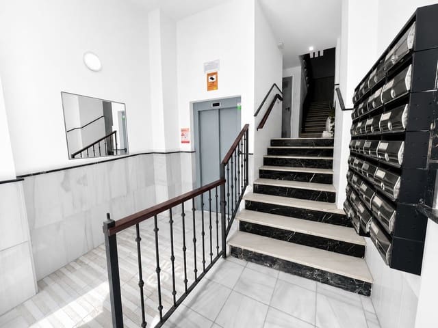 3 sovrum Lägenhet till salu i Centro Historico, Málaga stad - 330 000 € (Ref: 9964387)