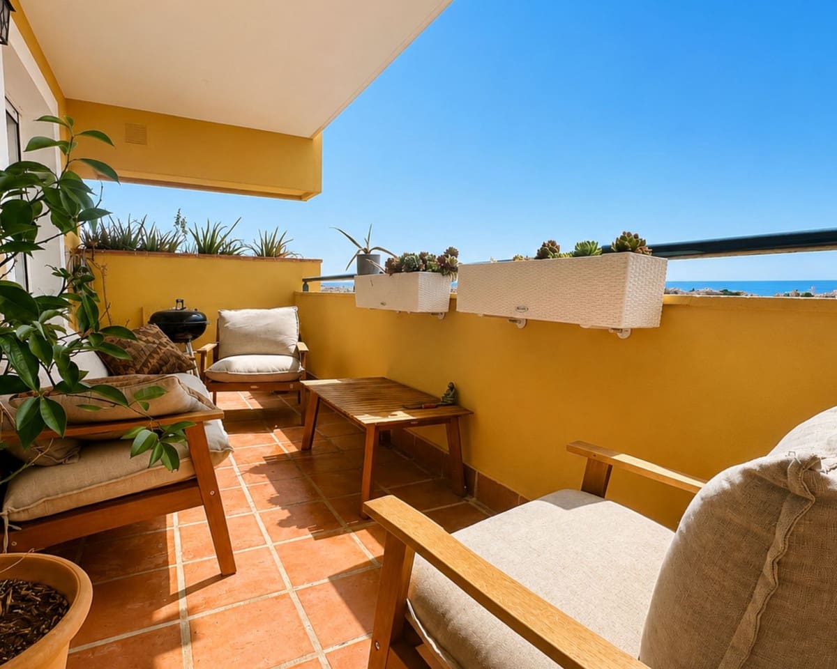 2 sovrum Lägenhet till salu i Riviera del Sol med pool garage - 320 000 € (Ref: 9965990)