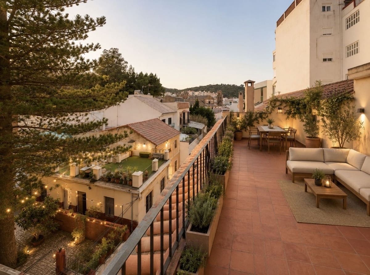 10 sovrum Hus till salu i Malaga stad med garage - 1 500 000 € (Ref: 9986073)