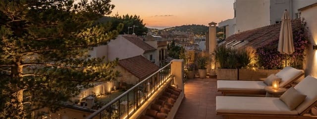 10 soveværelse Byhus til salg i Centro Historico, Málaga by med garage - € 1.500.000 (Ref: 9986073)