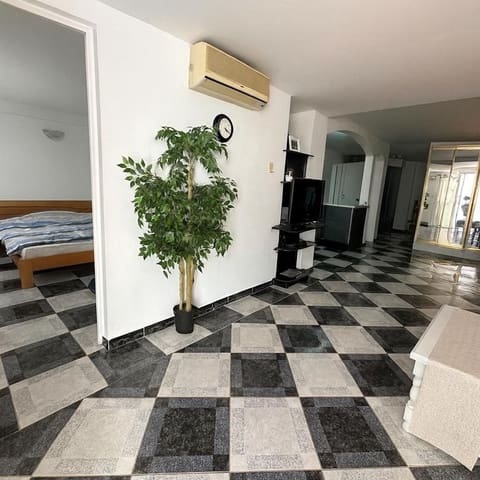 3 soveværelse Strandlejlighed til salg i Calahonda, Mijas med swimmingpool garage - € 380.000 (Ref: 9994517)