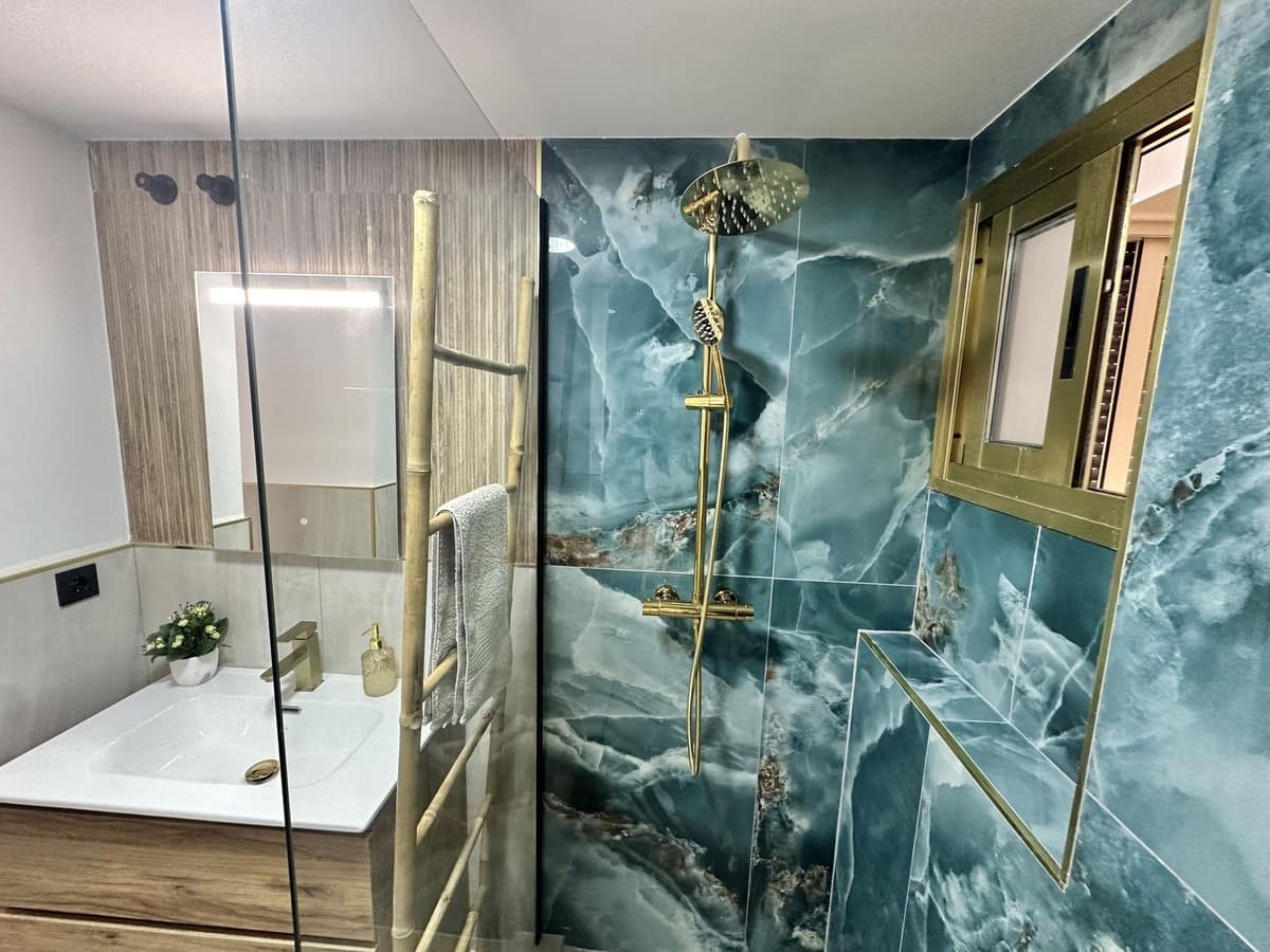 Apartamento de 2 habitaciones en Fuengirola en venta con garaje - 495.000 € (Ref: 9994518)