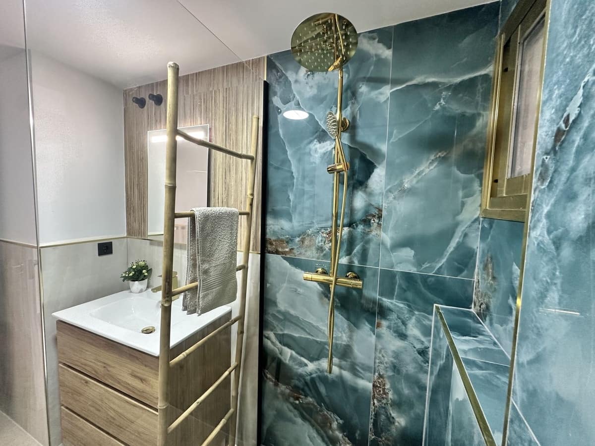 Apartamento de 2 habitaciones en Fuengirola en venta con garaje - 495.000 € (Ref: 9994518)