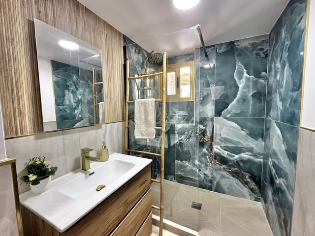 Apartamento de 2 habitaciones en Fuengirola en venta con garaje - 495.000 € (Ref: 9994518)