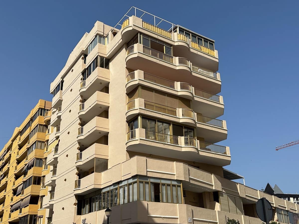 Apartamento de 2 habitaciones en Fuengirola en venta con garaje - 495.000 € (Ref: 9994518)