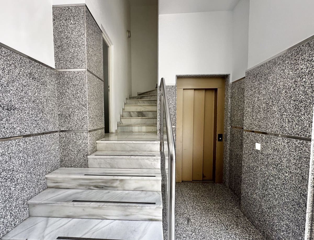 Apartamento de 2 habitaciones en Fuengirola en venta con garaje - 495.000 € (Ref: 9994518)