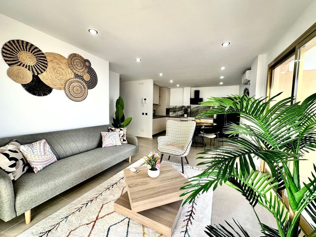 2 bedroom Apartment for sale in Fuengirola with garage - € 495,000 (Ref: 9994518)