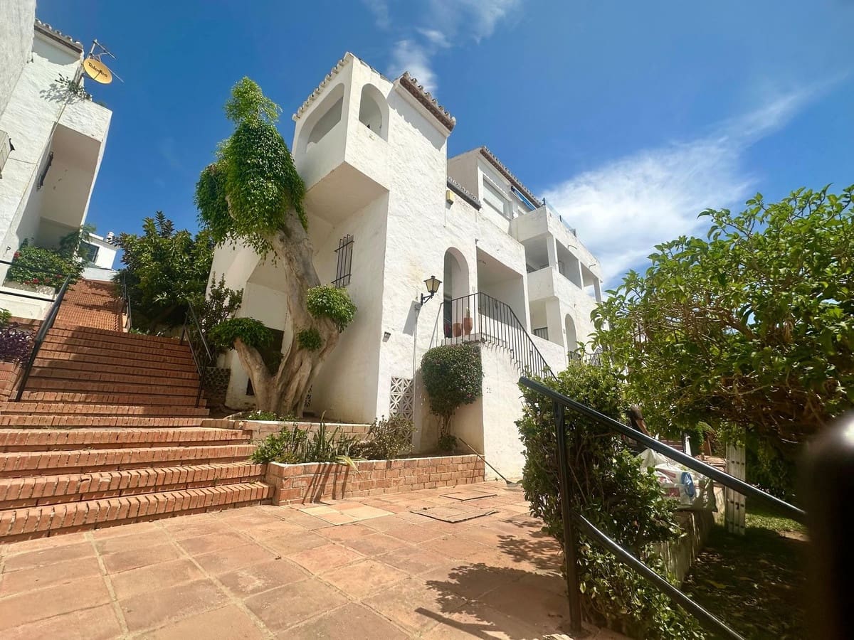 2 slaapkamer Appartement te koop in La Cala de Mijas met zwembad garage - € 375.000 (Ref: 9996509)