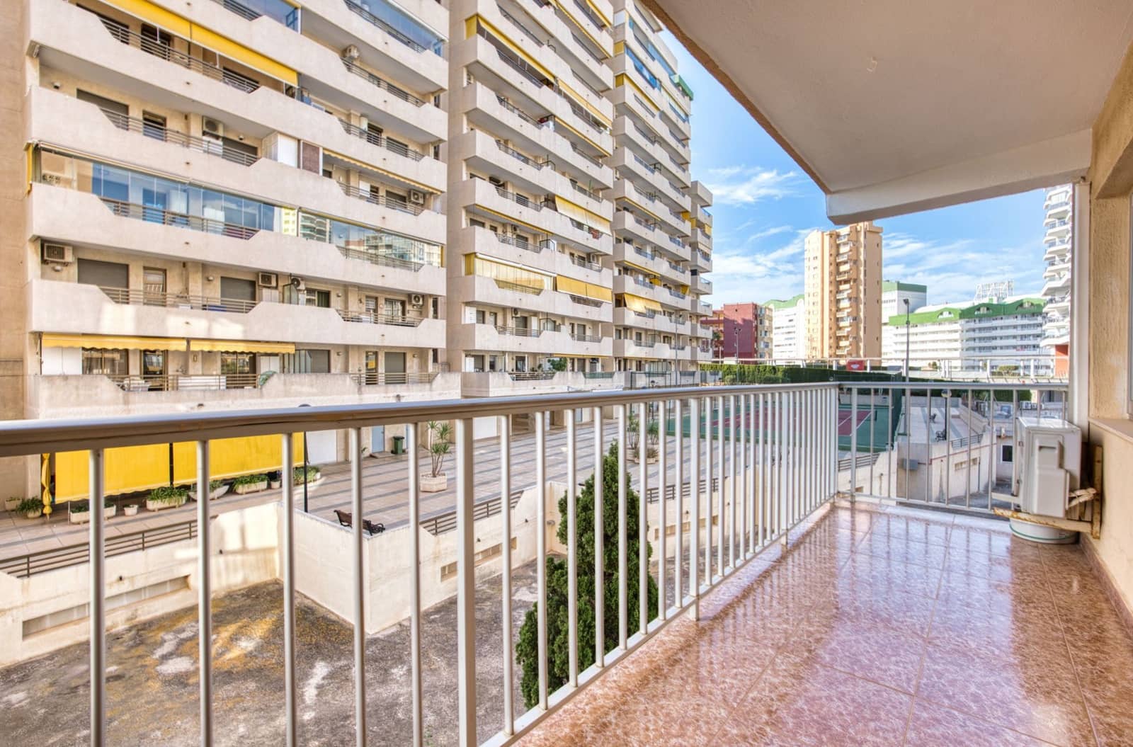 2 bedroom Apartment for sale in Calpe / Calp - € 249,600 (Ref: 10067138)