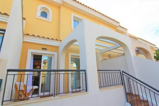 4 soveværelse Bungalow til salg i Calpe / Calp med swimmingpool garage - € 475.000 (Ref: 10159089)