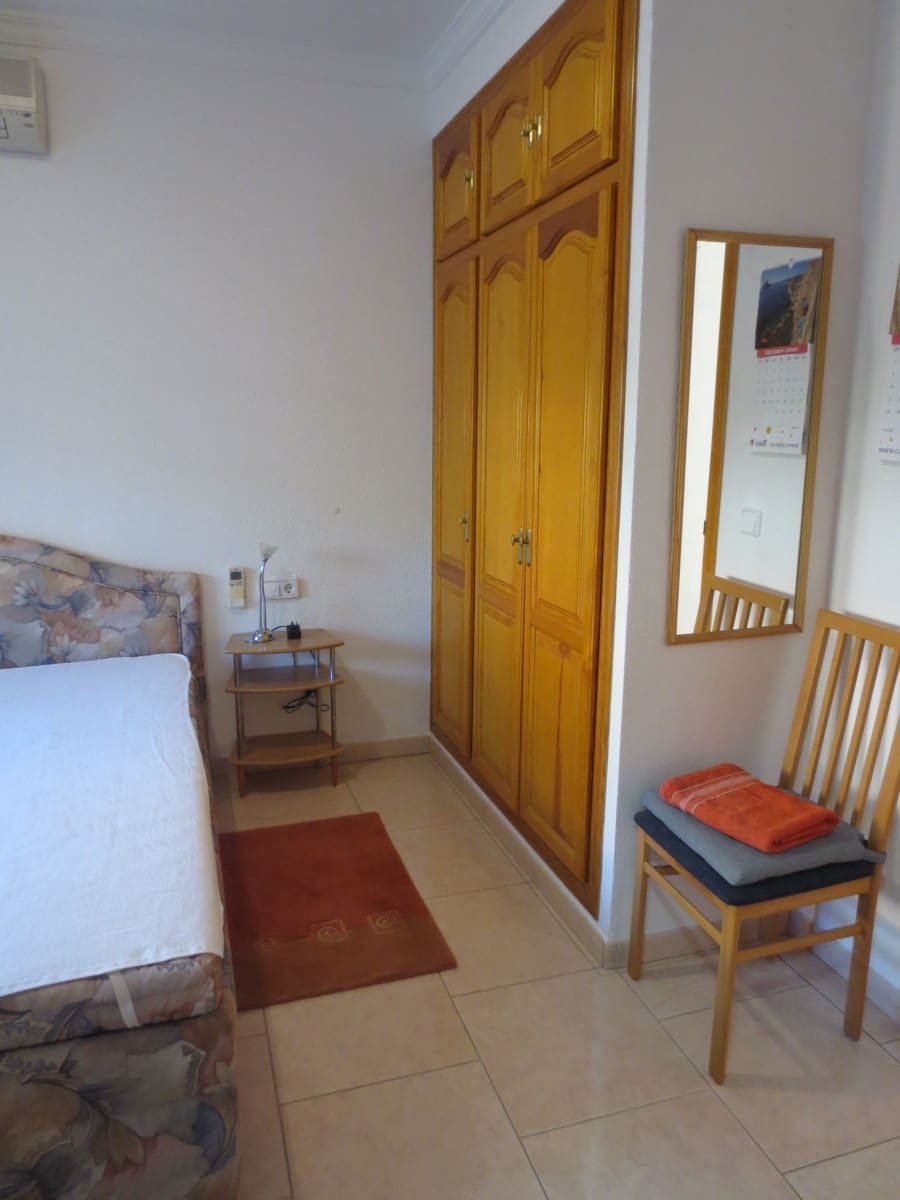 5 bedroom Villa for sale in Calpe / Calp with pool garage - € 749,000 (Ref: 7737102)