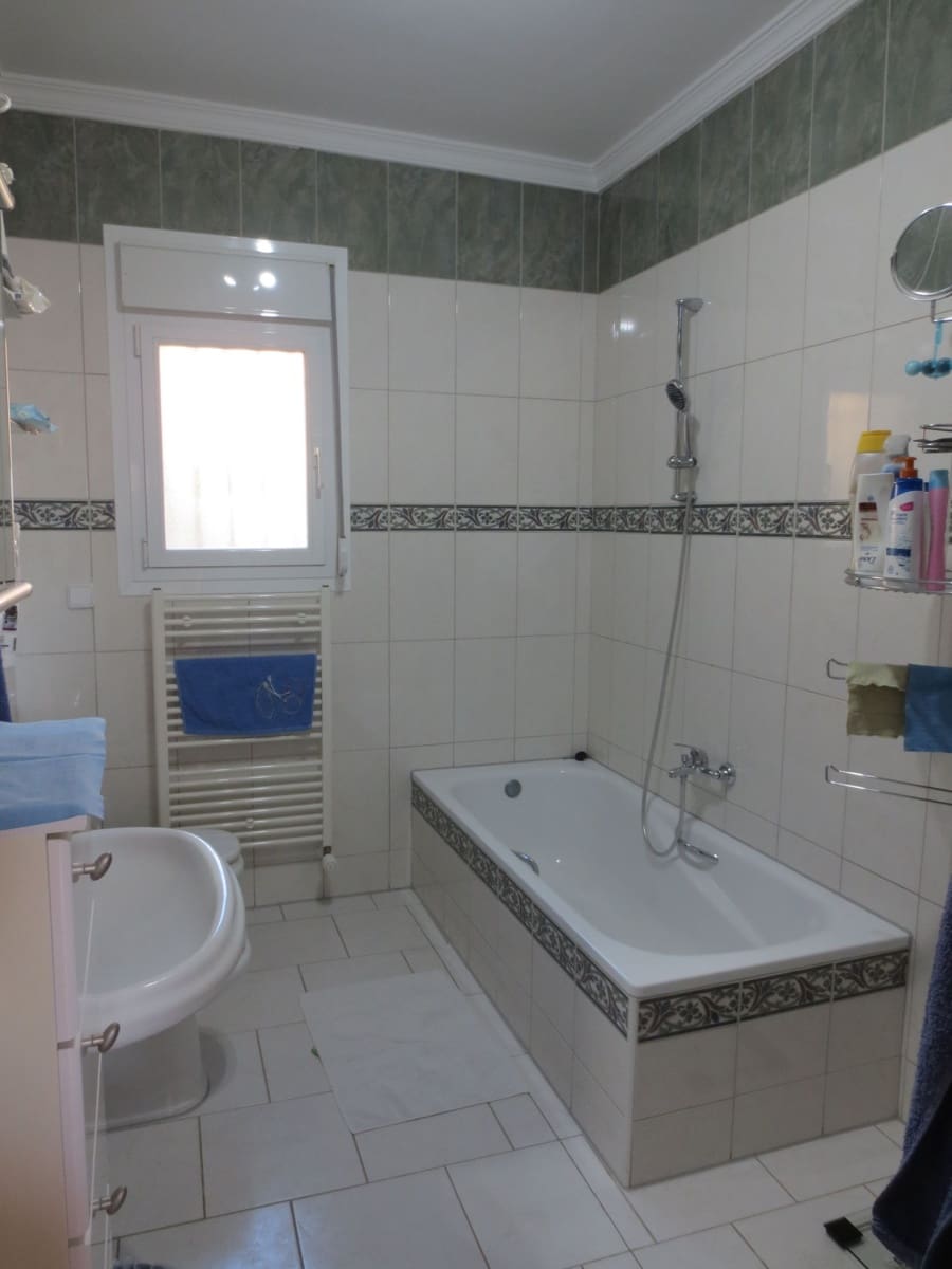 5 bedroom Villa for sale in Calpe / Calp with pool garage - € 749,000 (Ref: 7737102)