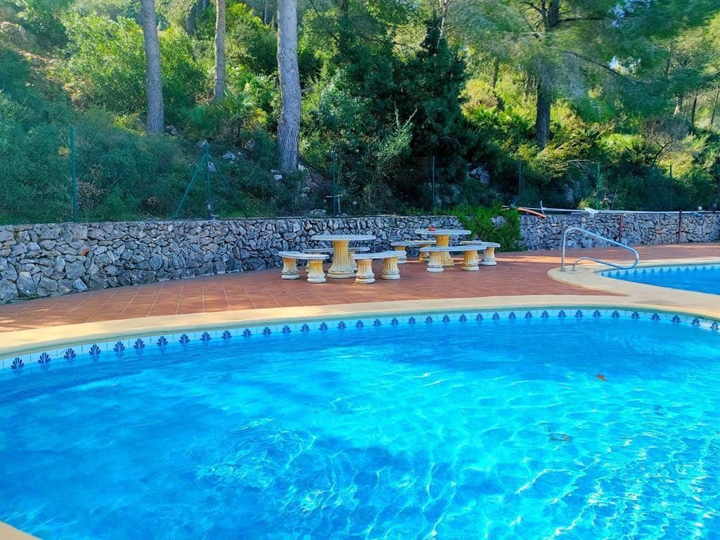 3 soverom Kjedet enebolig til salgs i Pedreguer med svømmebasseng - € 315 000 (Ref: 7738961)