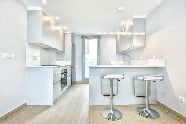 3 Zimmer Apartment zu verkaufen in Calpe / Calp mit Pool Garage - 725.000 € (Ref: 7854269)