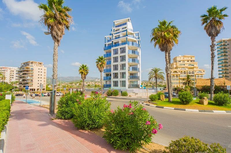 3 bedroom Apartment for sale in Calpe / Calp with pool garage - € 725,000 (Ref: 7854269)
