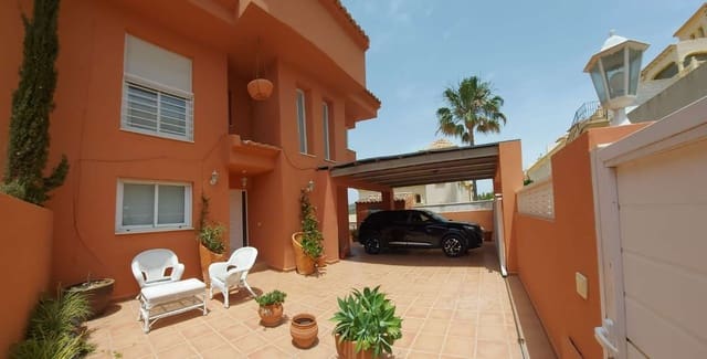 4 soverom Villa til salgs i Calpe / Calp med svømmebasseng garasje - € 499 000 (Ref: 7965351)