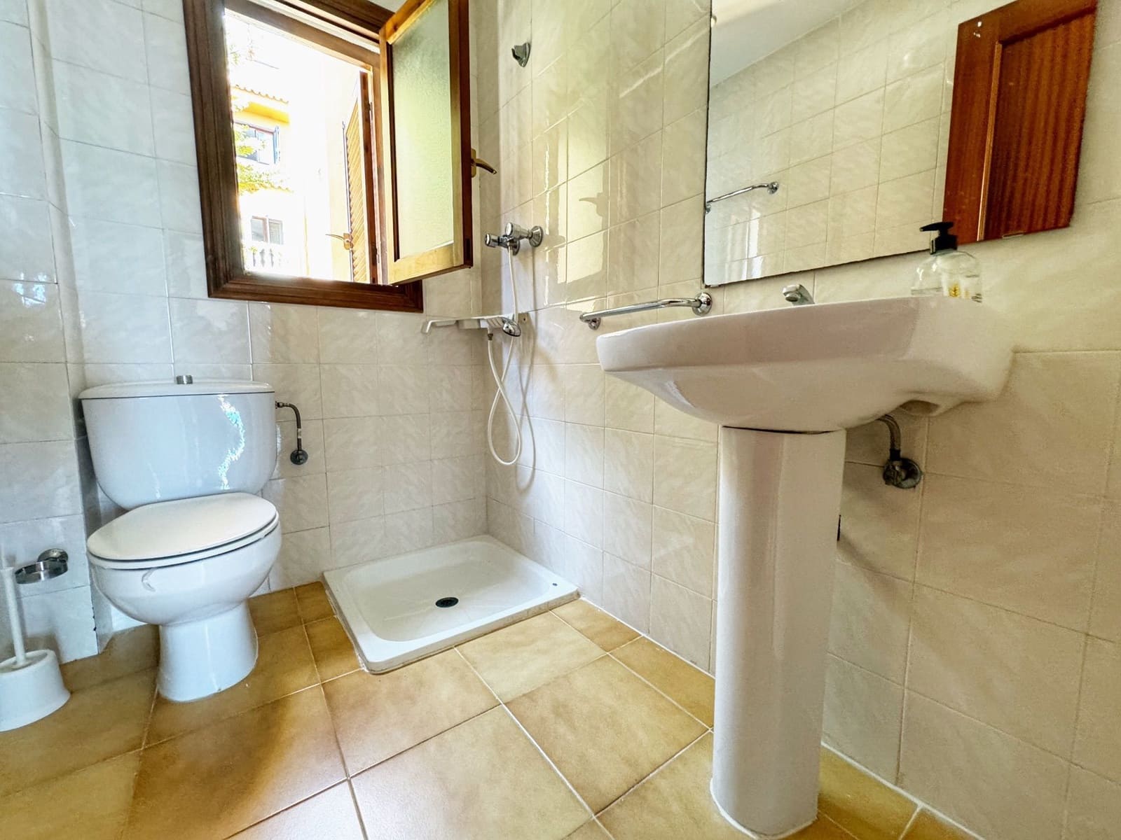 3 soverom Kjedet enebolig til salgs i Calpe / Calp med svømmebasseng garasje - € 499 000 (Ref: 8490636)