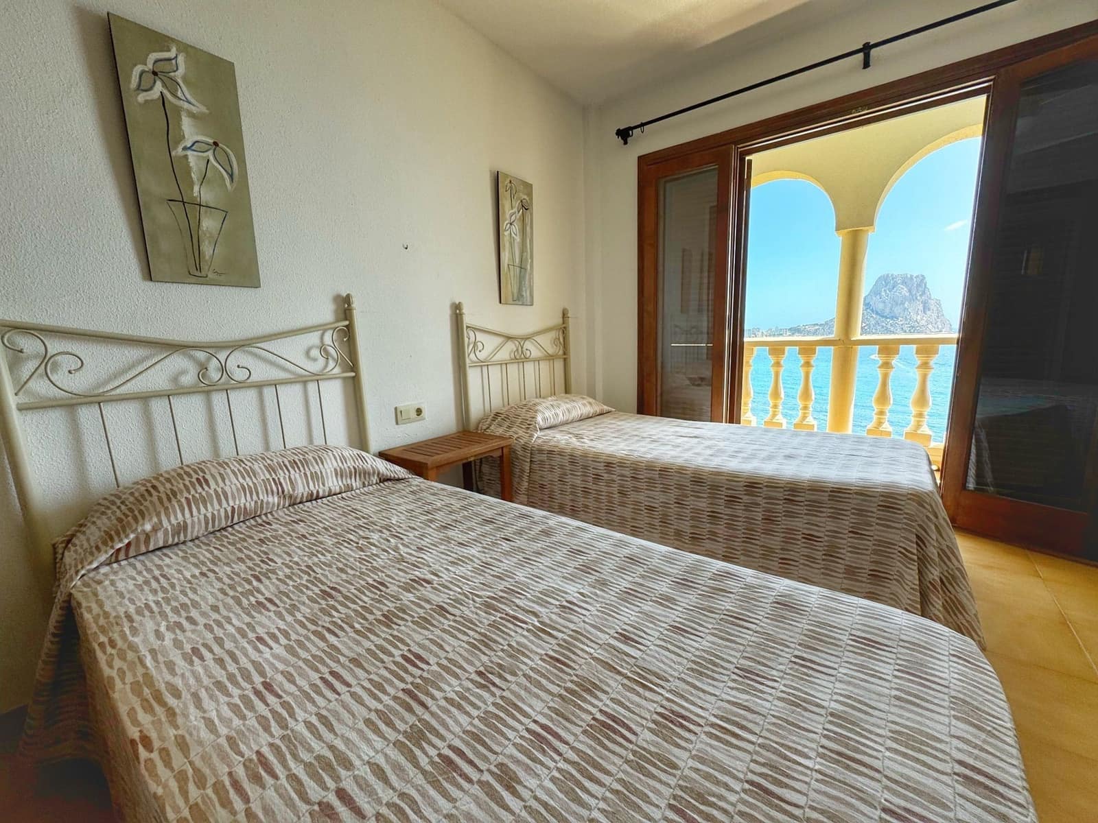 3 soverom Kjedet enebolig til salgs i Calpe / Calp med svømmebasseng garasje - € 499 000 (Ref: 8490636)