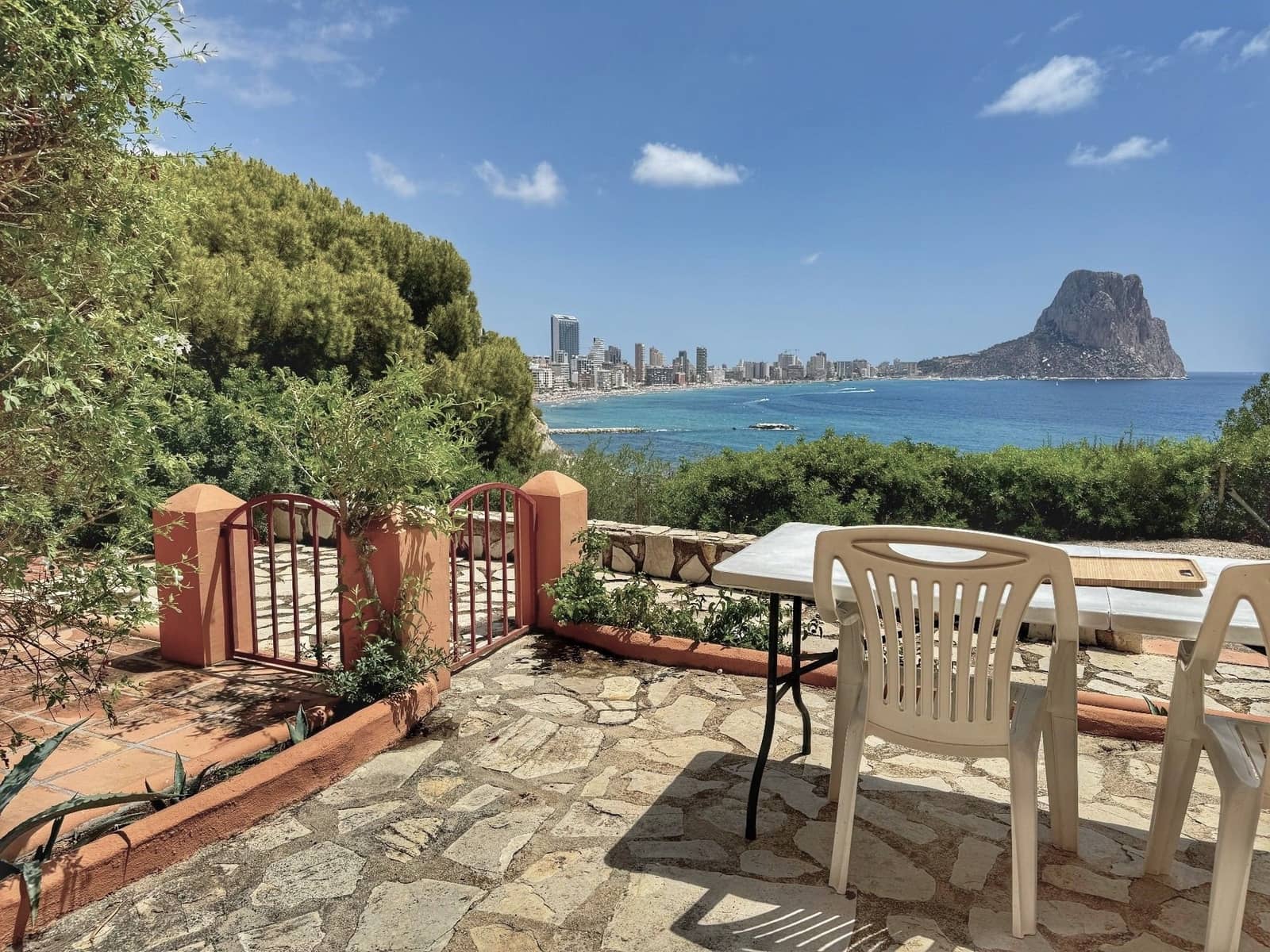 3 soverom Kjedet enebolig til salgs i Calpe / Calp med svømmebasseng garasje - € 499 000 (Ref: 8490636)