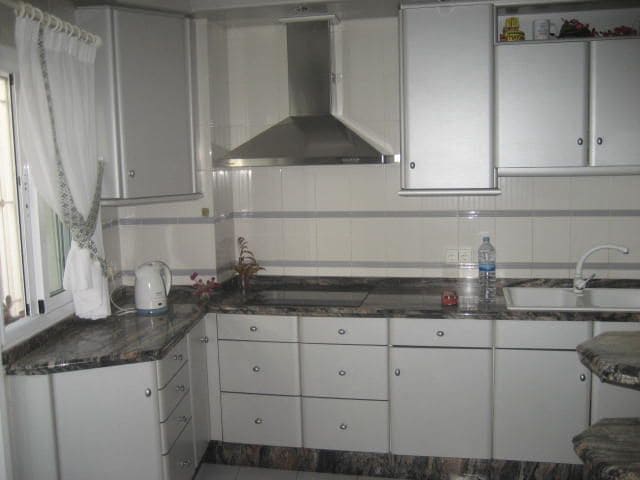 10 bedroom Townhouse for sale in Benissa - € 300,000 (Ref: 8561205)