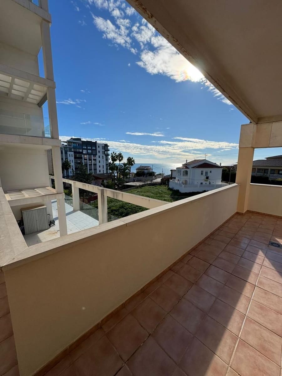 2 bedroom Apartment for sale in Calpe / Calp with pool - € 395,000 (Ref: 8690933)