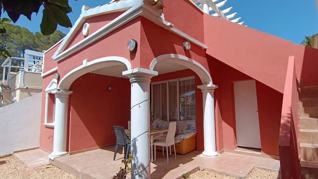 Bungalow de 2 habitaciones en Calpe / Calp en venta con piscina garaje - 285.000 € (Ref: 8812120)