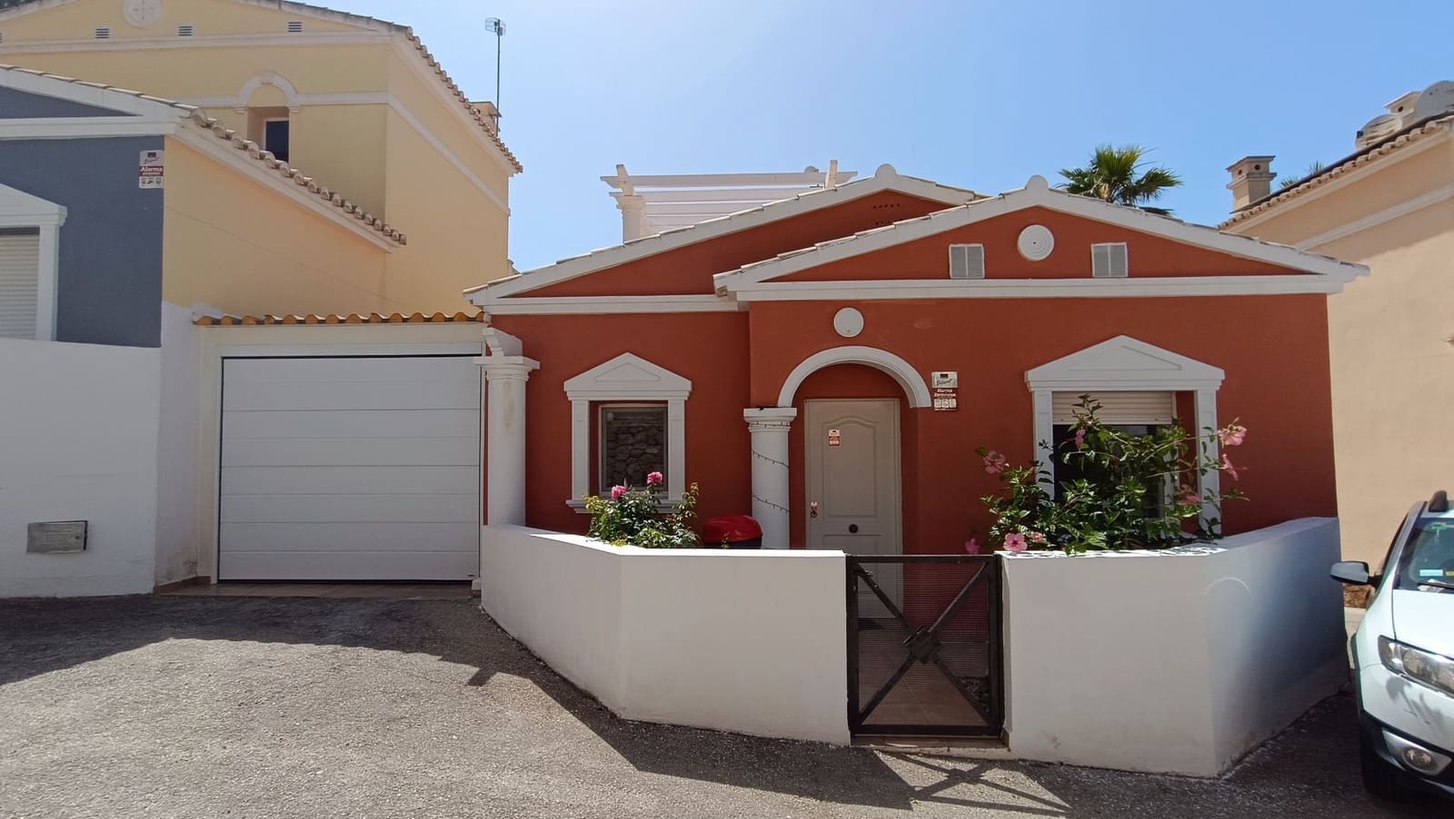 2 bedroom Bungalow for sale in Calpe / Calp with pool garage - € 285,000 (Ref: 8812120)