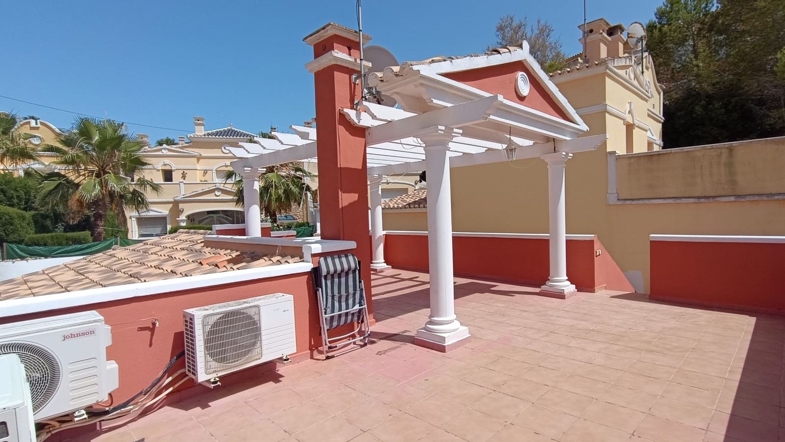 2 bedroom Bungalow for sale in Calpe / Calp with pool garage - € 285,000 (Ref: 8812120)