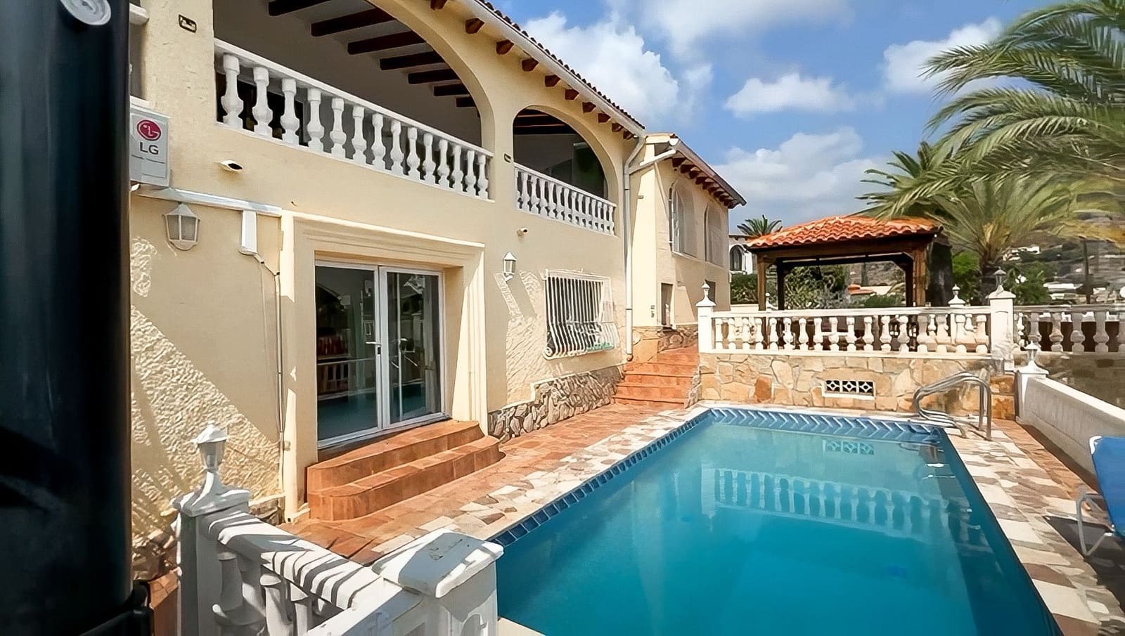 4 soverom Villa til salgs i Calpe / Calp med svømmebasseng garasje - € 890 000 (Ref: 9073186)