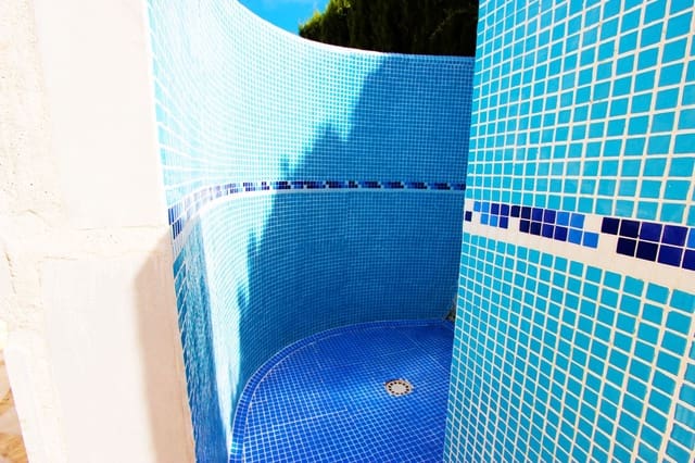 3 soverom Villa til salgs i Calpe / Calp med svømmebasseng garasje - € 460 000 (Ref: 9073187)