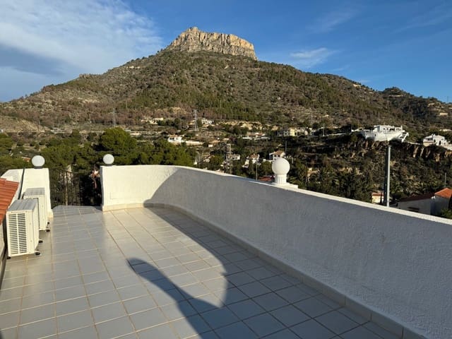 3 sovrum Villa till salu i Calpe / Calp med pool garage - 645 000 € (Ref: 9084955)