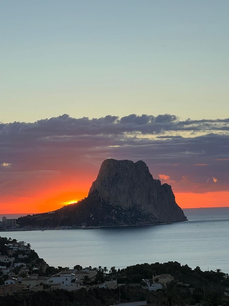 3 bedroom Villa for sale in Calpe / Calp with pool garage - € 645,000 (Ref: 9084955)