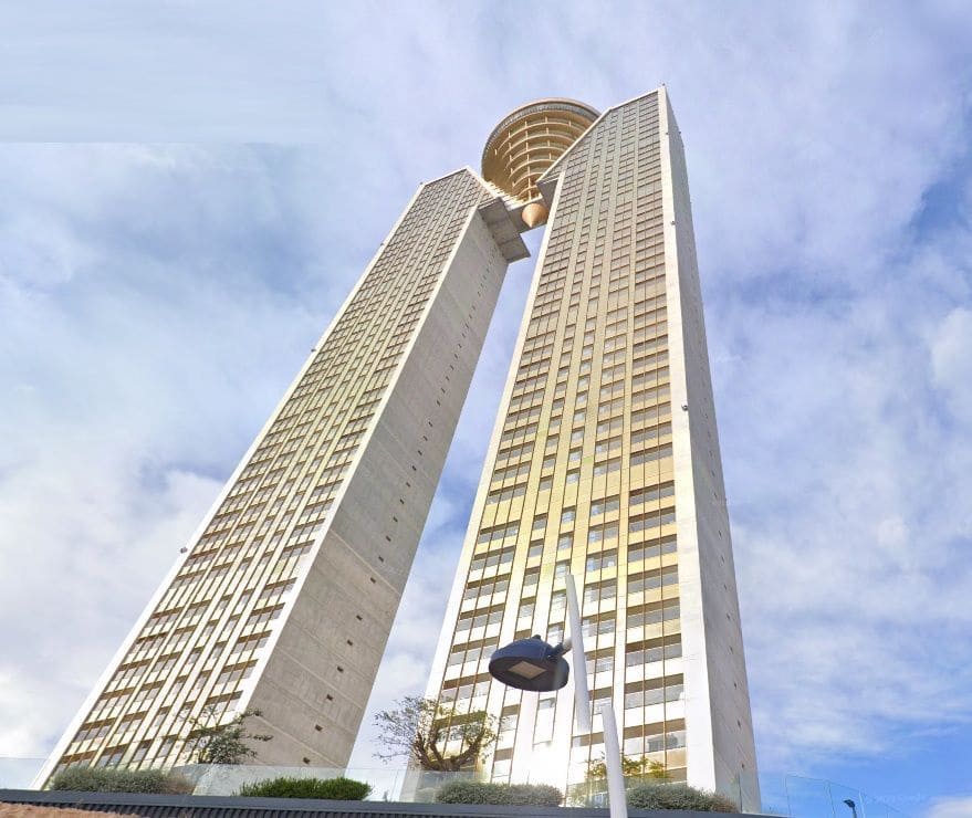 2 soverom Leilighet til salgs i Benidorm med svømmebasseng garasje - € 749 000 (Ref: 9108467)