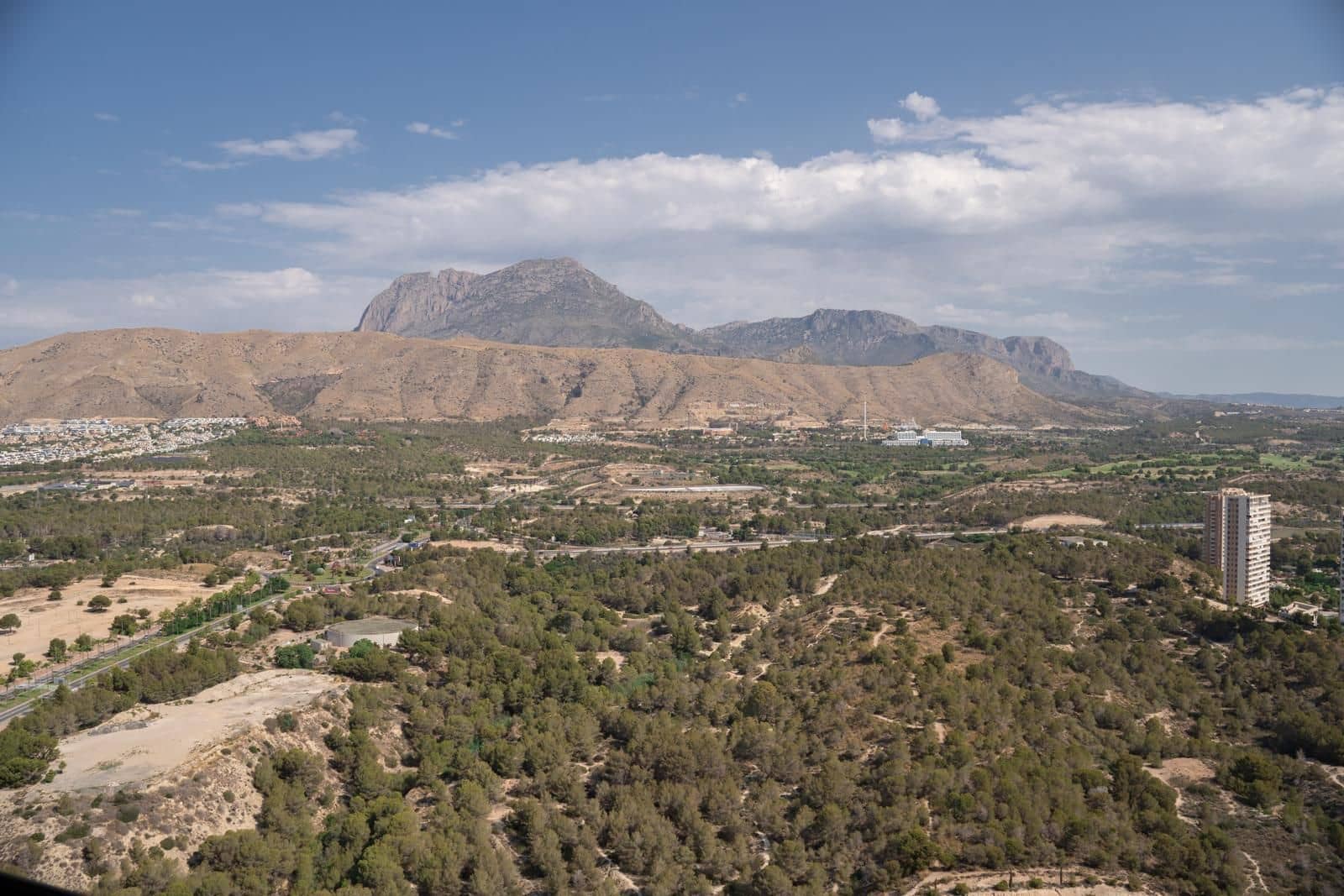 2 soverom Leilighet til salgs i Benidorm med svømmebasseng garasje - € 749 000 (Ref: 9108467)