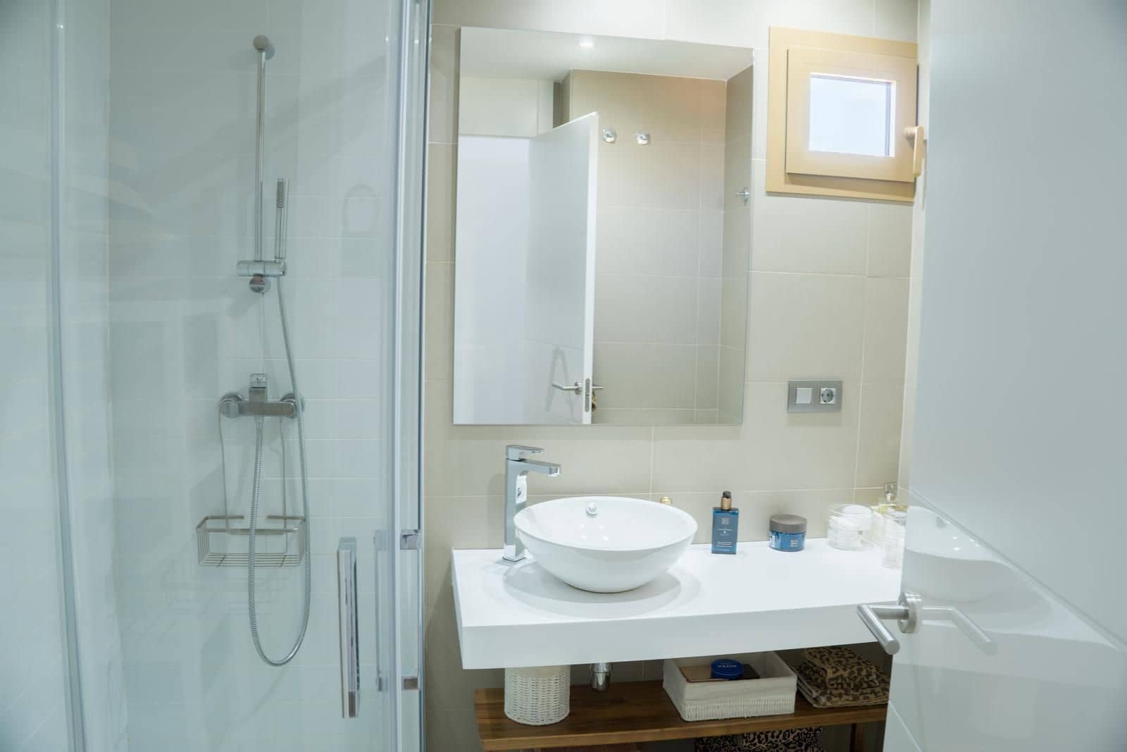 2 soverom Leilighet til salgs i Benidorm med svømmebasseng garasje - € 749 000 (Ref: 9108467)