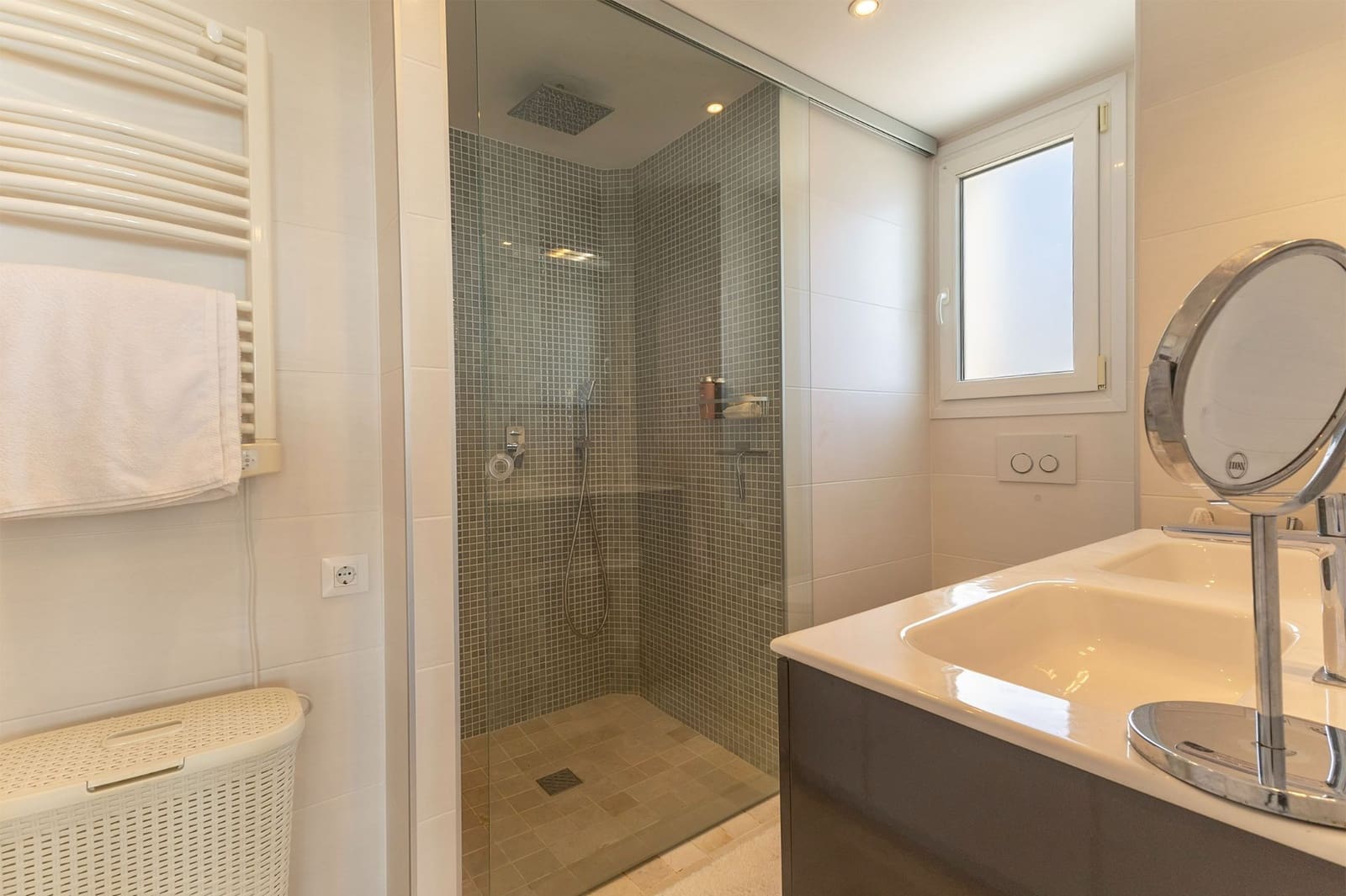 2 bedroom Apartment for sale in Calpe / Calp - € 875,000 (Ref: 9303099)