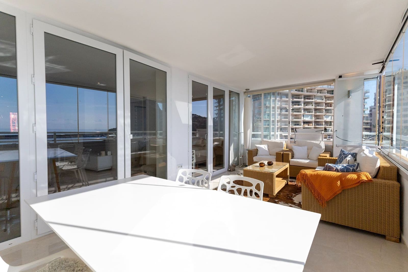 2 bedroom Apartment for sale in Calpe / Calp - € 875,000 (Ref: 9303099)