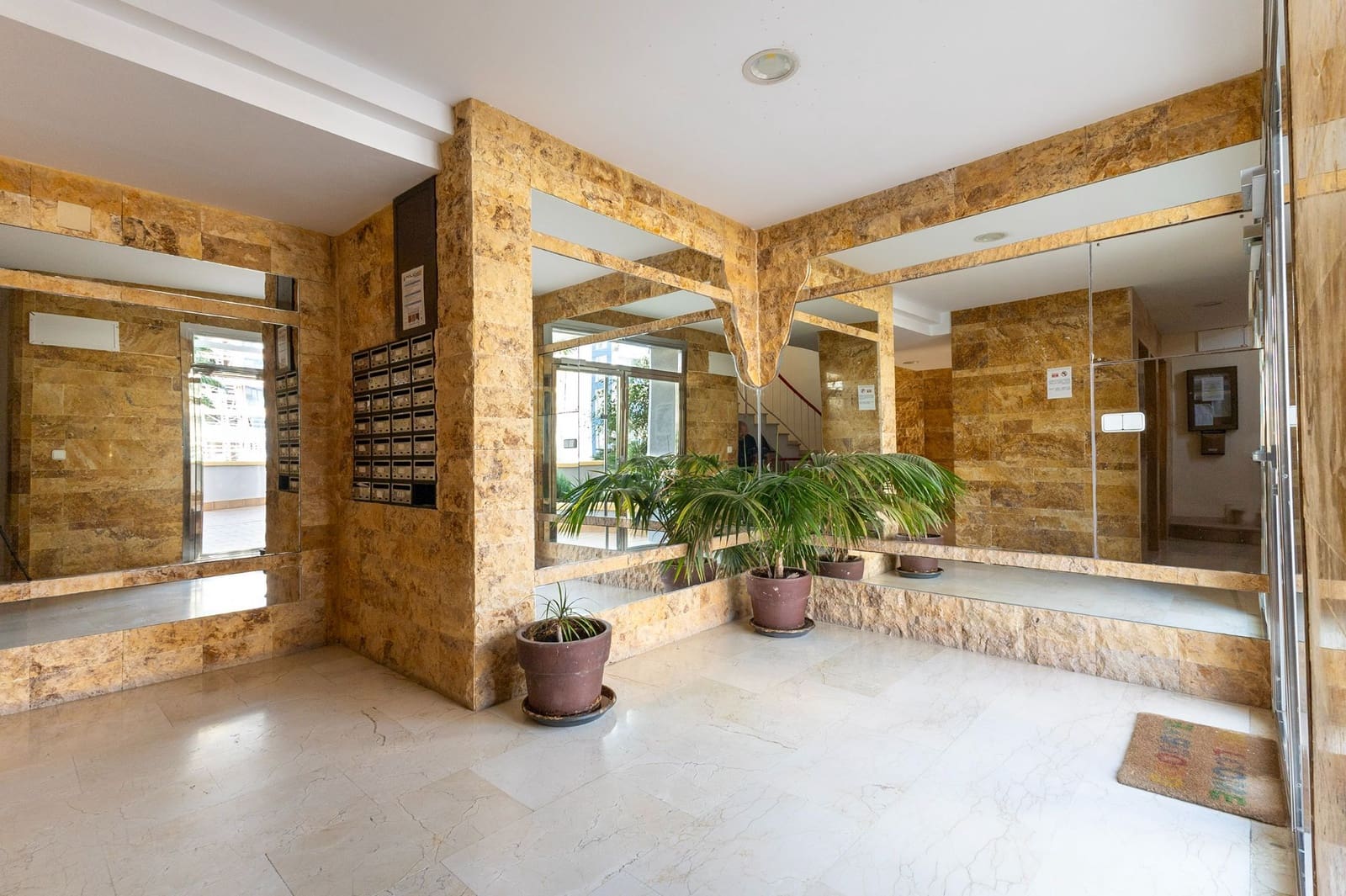 2 bedroom Apartment for sale in Calpe / Calp - € 875,000 (Ref: 9303099)