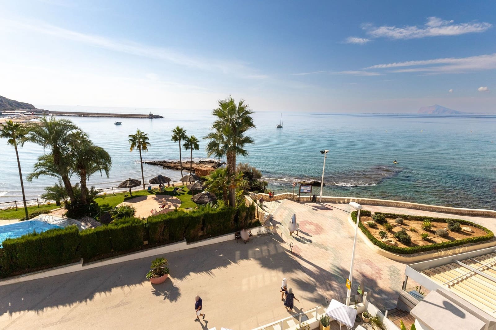 2 bedroom Apartment for sale in Calpe / Calp - € 875,000 (Ref: 9303099)