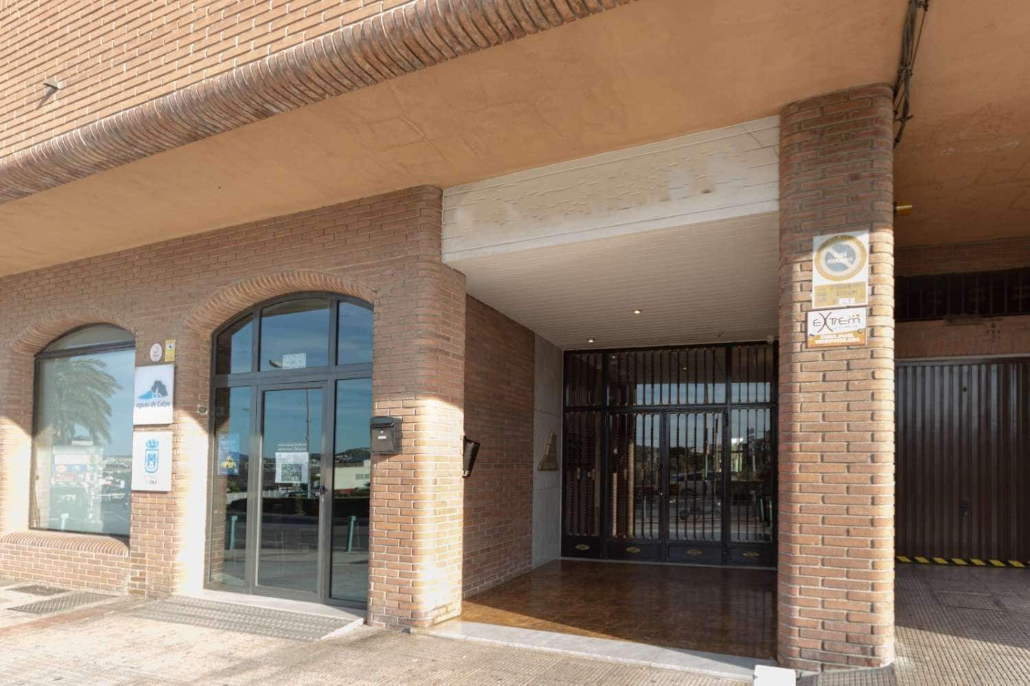 3 bedroom Apartment for sale in Calpe / Calp with garage - € 245,000 (Ref: 9353224)