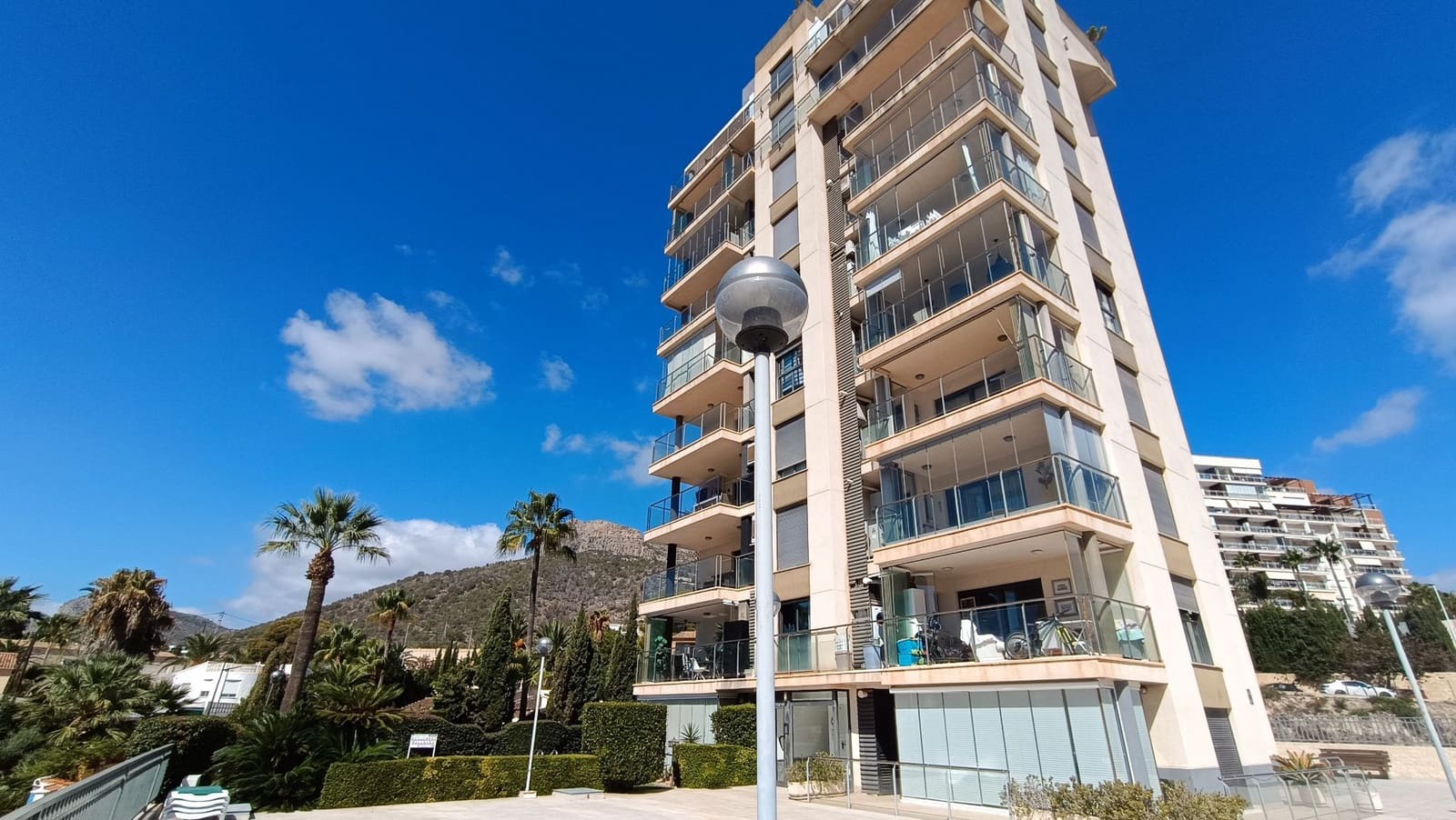 2 sovrum Lägenhet till salu i Calpe / Calp med pool - 320 000 € (Ref: 9390300)