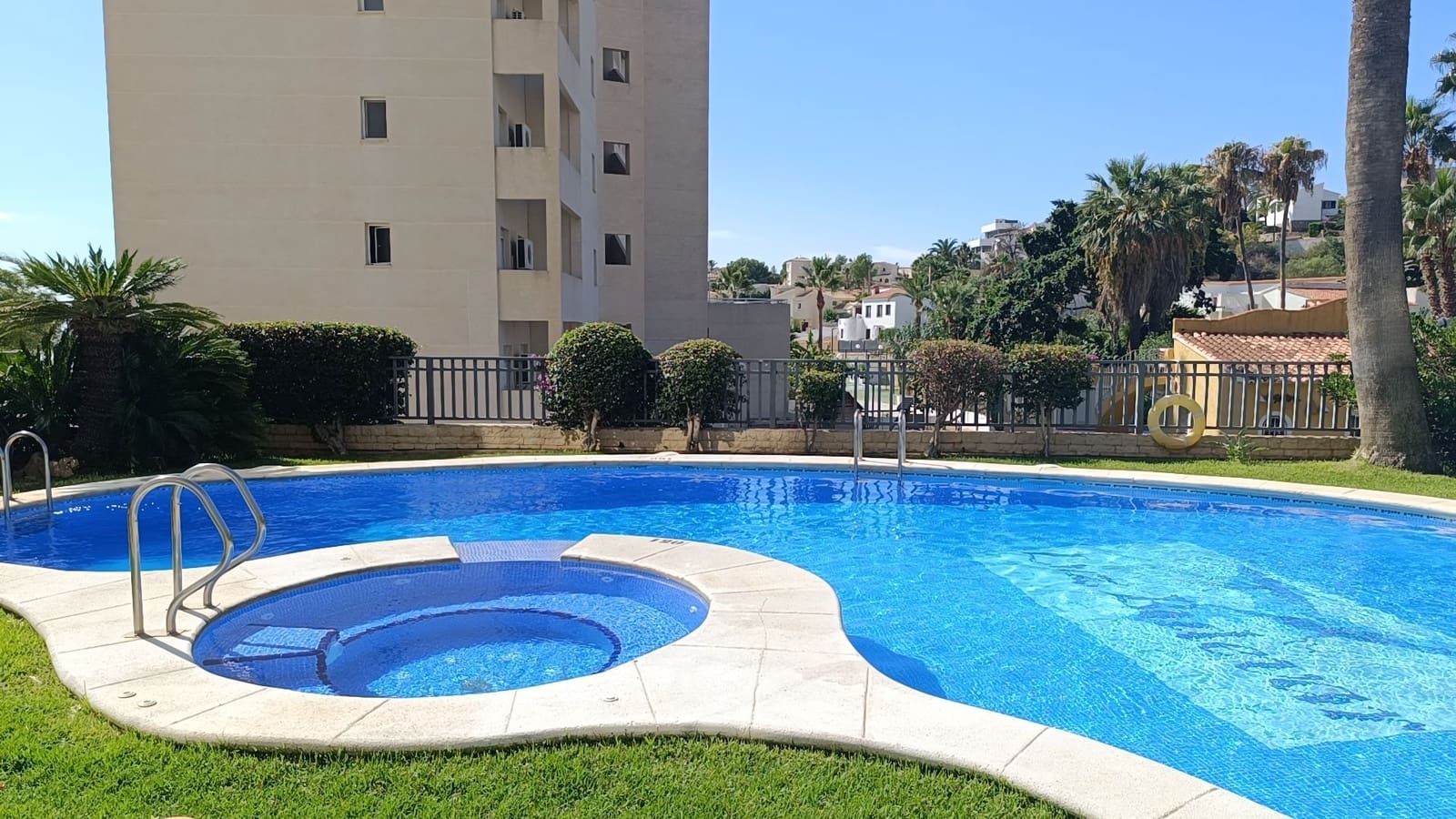 2 sovrum Lägenhet till salu i Calpe / Calp med pool - 320 000 € (Ref: 9390300)