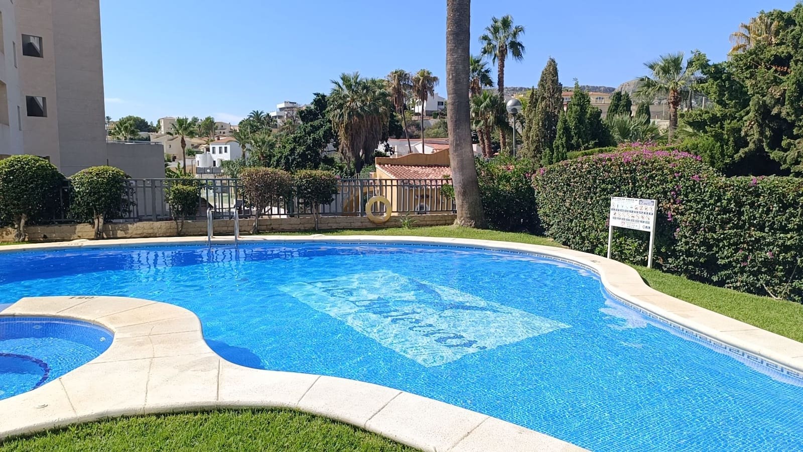 2 sovrum Lägenhet till salu i Calpe / Calp med pool - 320 000 € (Ref: 9390300)