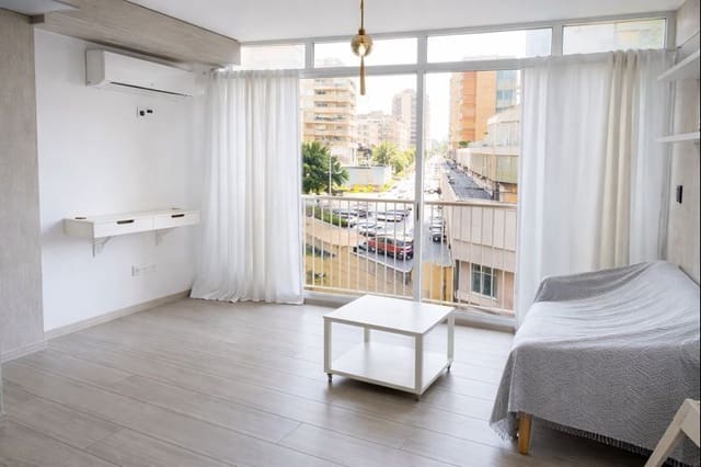 1 sovrum Lägenhet till salu i Calpe / Calp med garage - 167 500 € (Ref: 9451701)