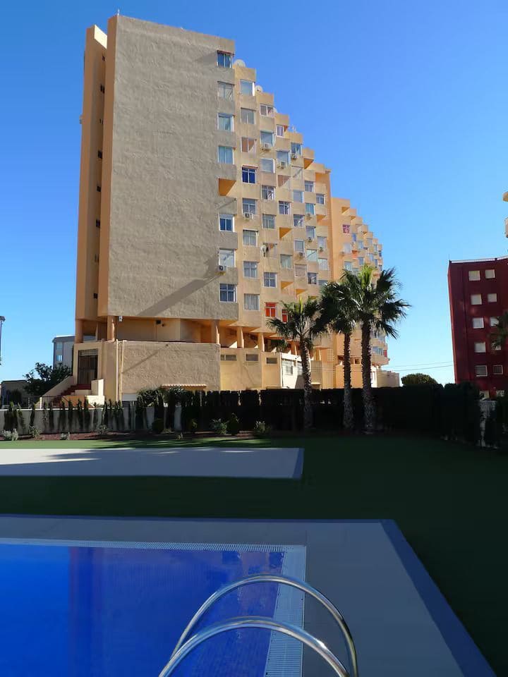 Studio till salu i Calpe / Calp med pool - 187 000 € (Ref: 9491117)