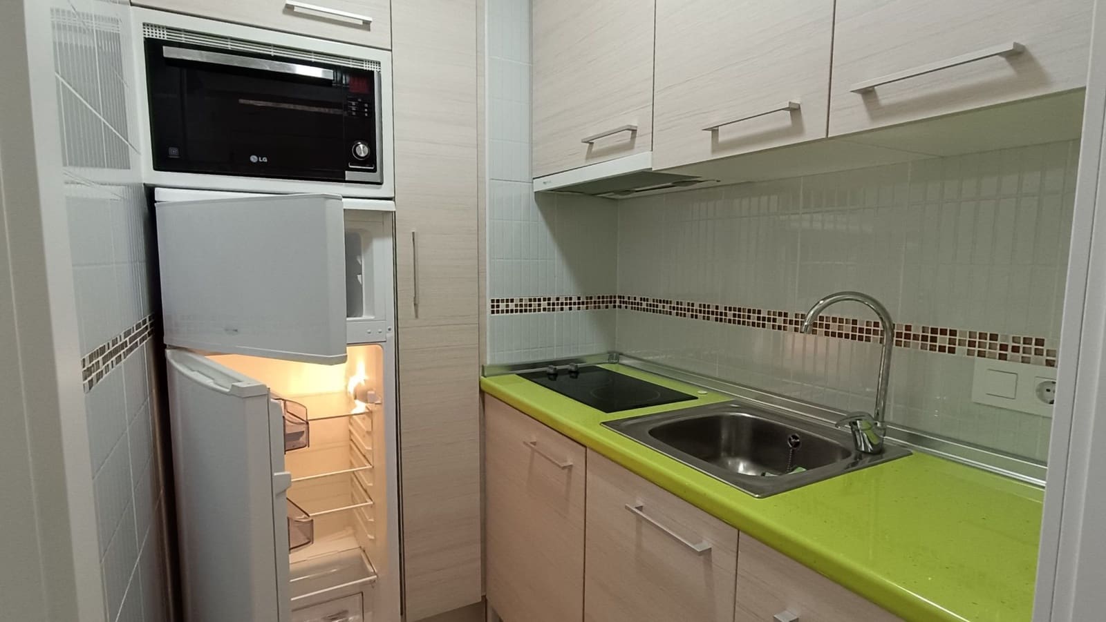 Studio till salu i Calpe / Calp med pool - 187 000 € (Ref: 9491117)