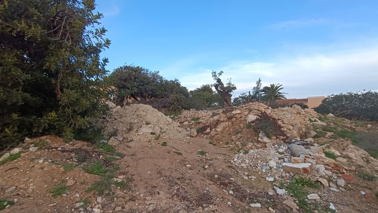 Grunde uden byggetilladelser til salg i Benissa - € 510.000 (Ref: 9524004)