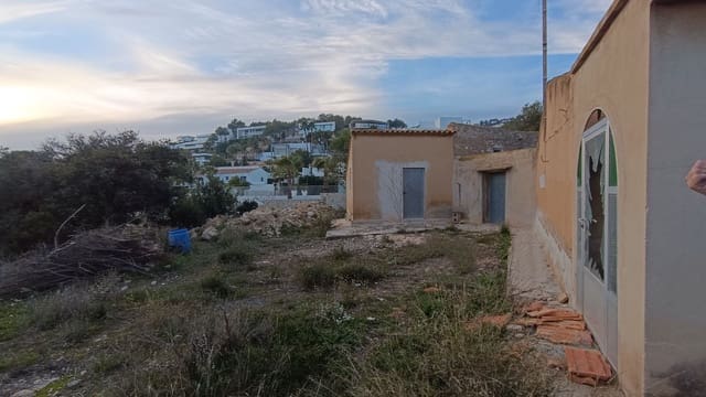 Grunde uden byggetilladelser til salg i Benissa - € 510.000 (Ref: 9524004)