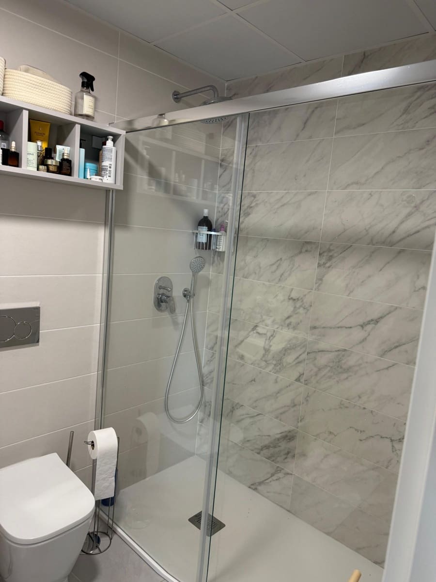 Apartamento de 3 habitaciones en Benidorm en venta con piscina garaje - 625.000 € (Ref: 9533272)